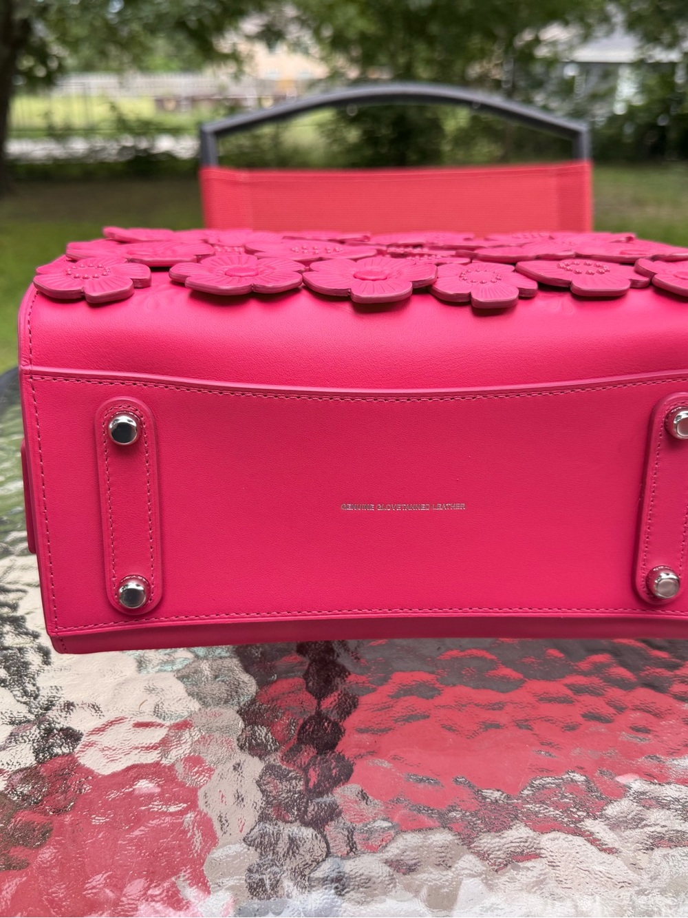 Coach Rogue Tea Rose Dragonfruit - Picture 13 of 14
